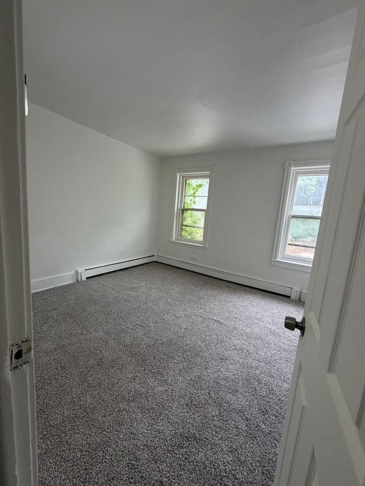 398 Valley Rd - Photo 7 of 21