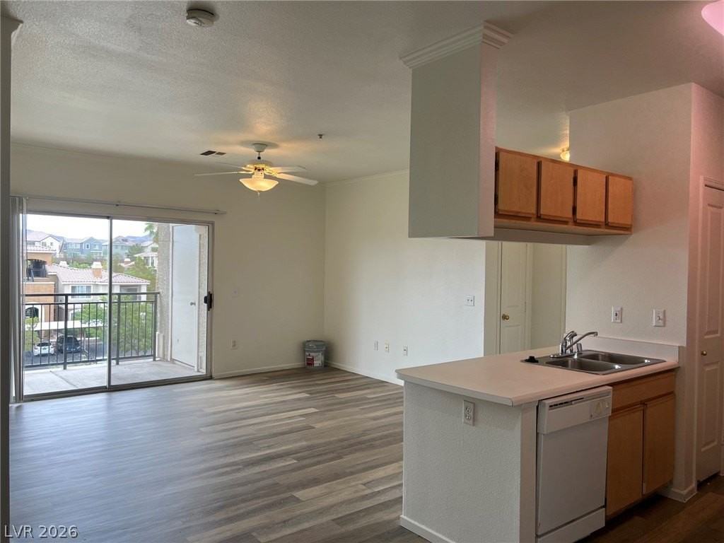 2900 Sunridge Heights Pkwy #935 - Photo 4 of 12