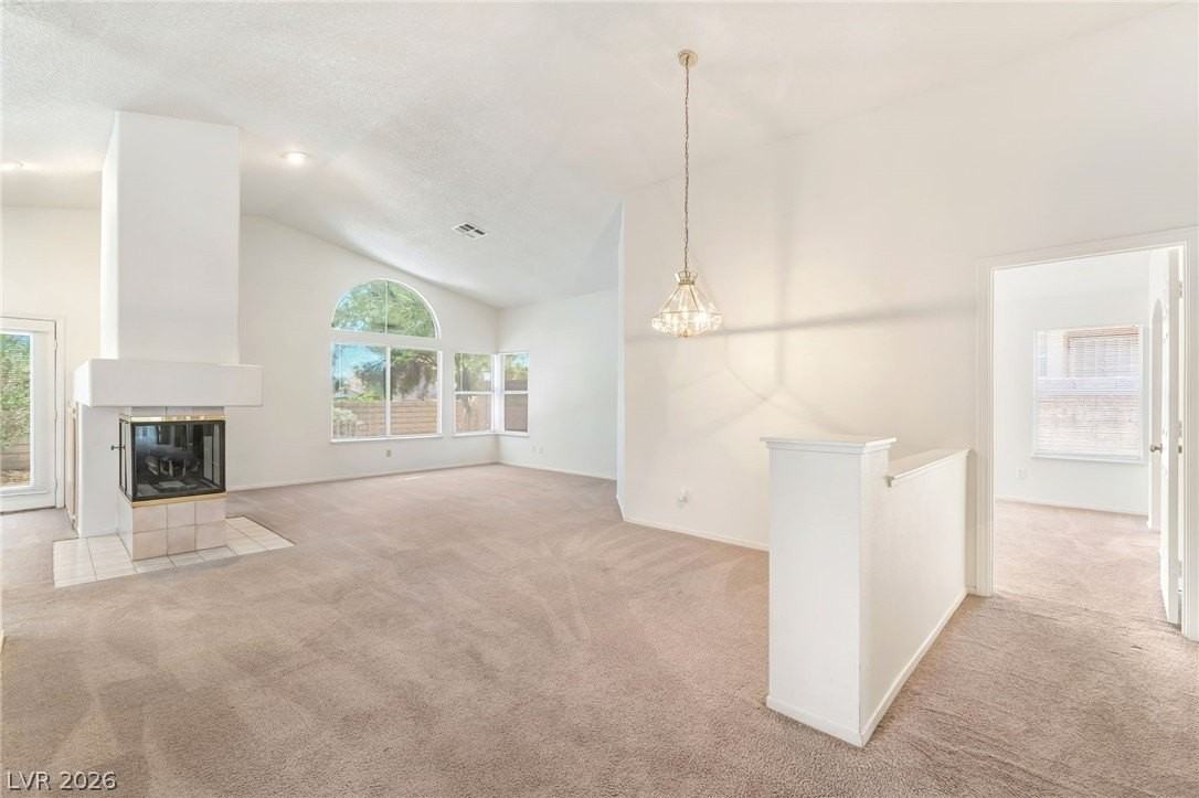 9725 Horizon Hills Dr - Photo 4 of 23