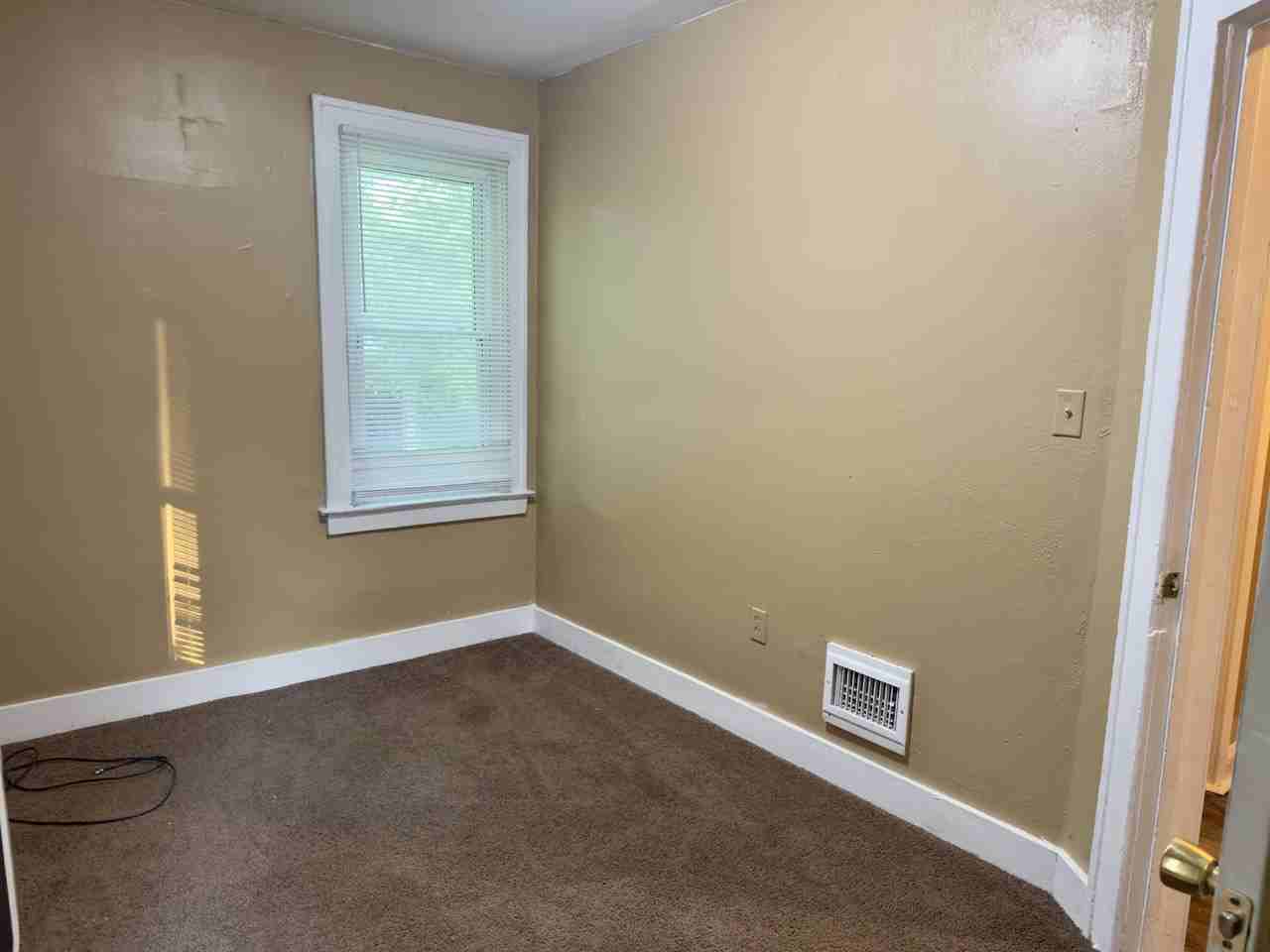 18940 Wormer St - Photo 7 of 11