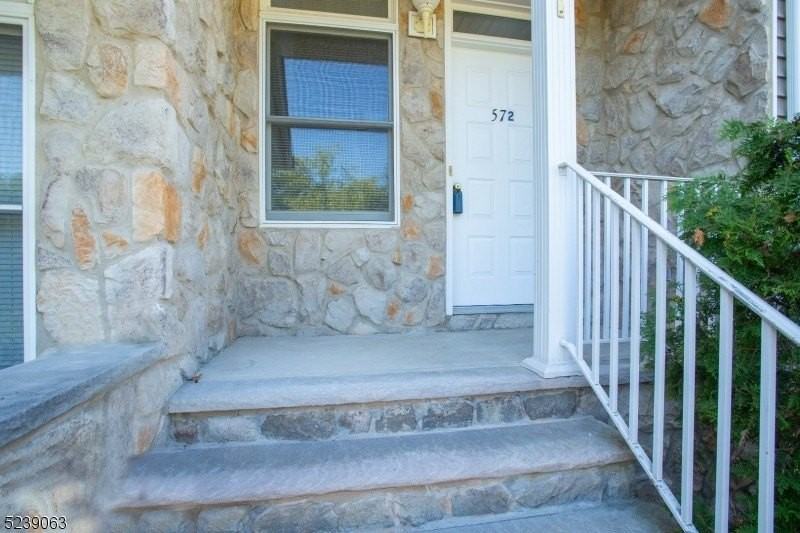 578 Old Dover Rd - Photo 2 of 24