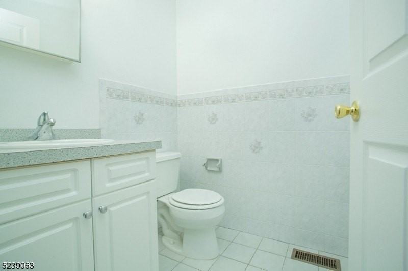 578 Old Dover Rd - Photo 7 of 24