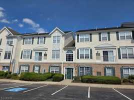 featured image of 77 Limerick Ln