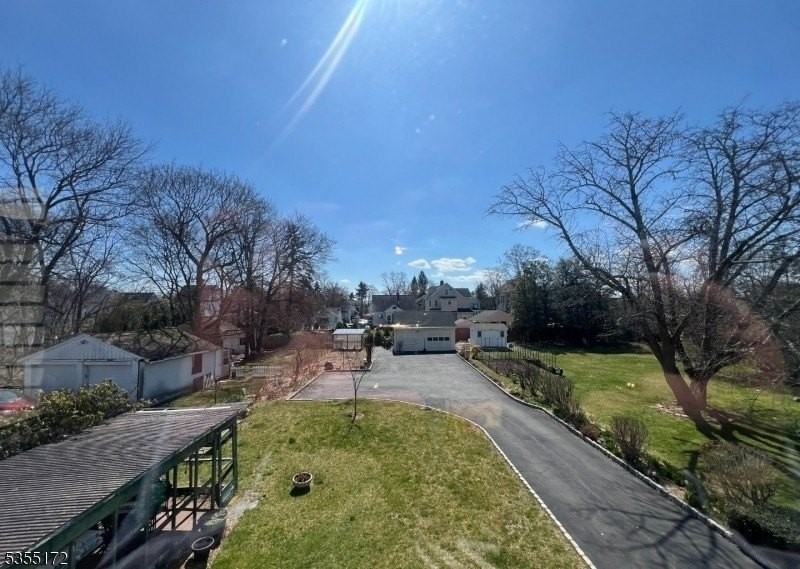 19 E Hanover Ave - Photo 2 of 32