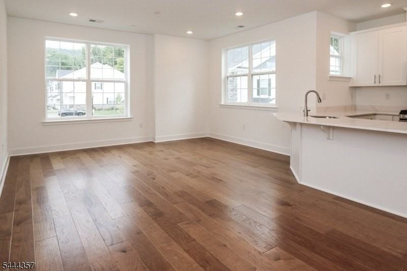 71 Veterans Way - Photo 6 of 28