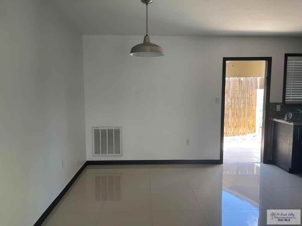 2550 Weslaco Rd #K1 - Photo 4 of 14