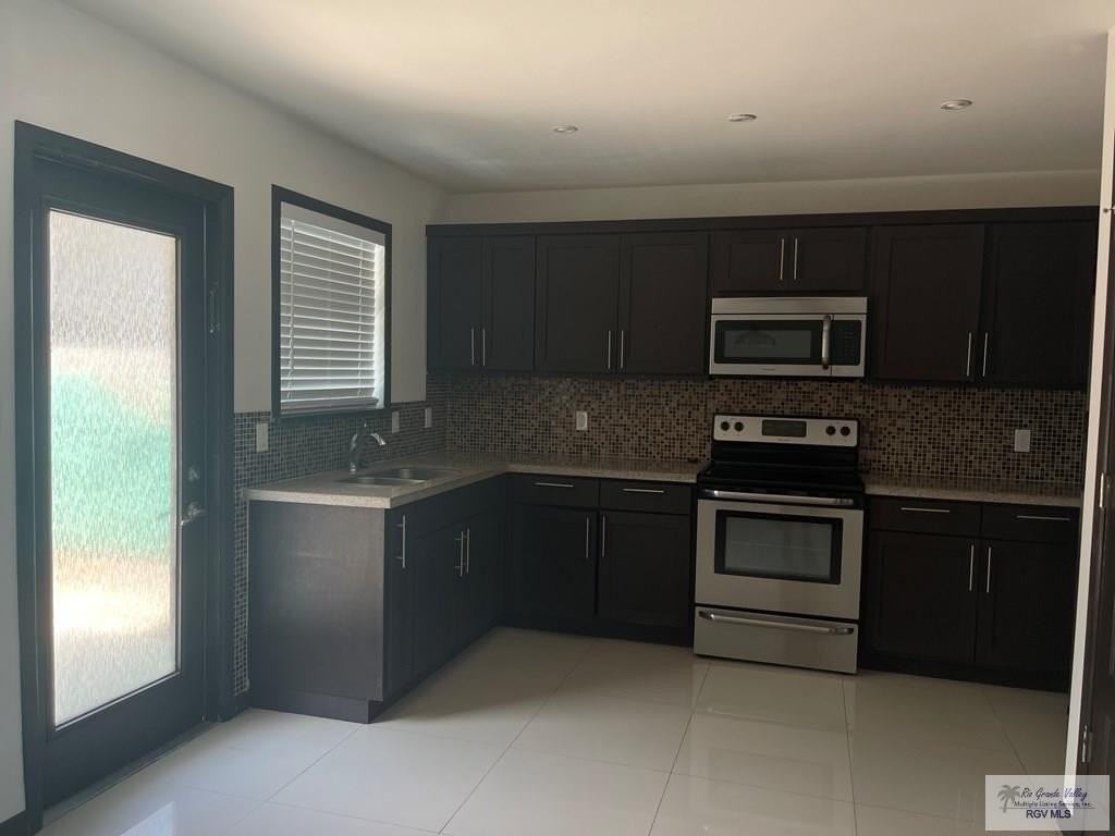 2550 Weslaco Rd #K1 - Photo 5 of 14