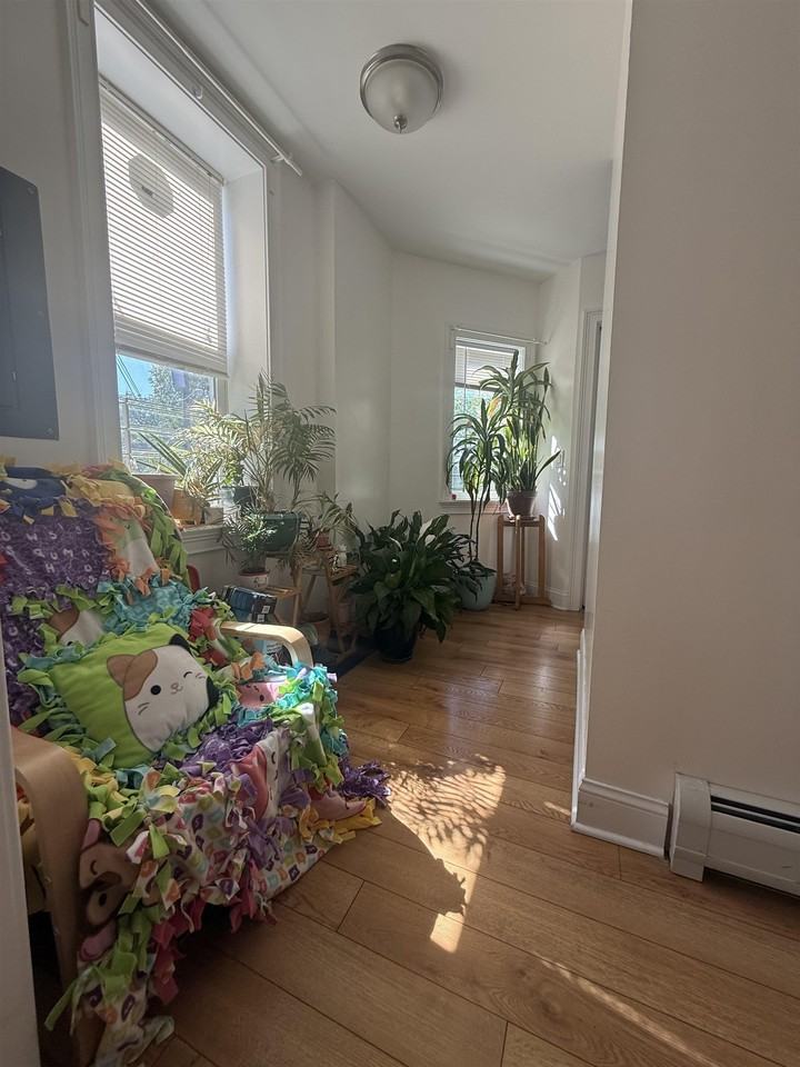 73 Sanford Pl #2 - Photo 6 of 14