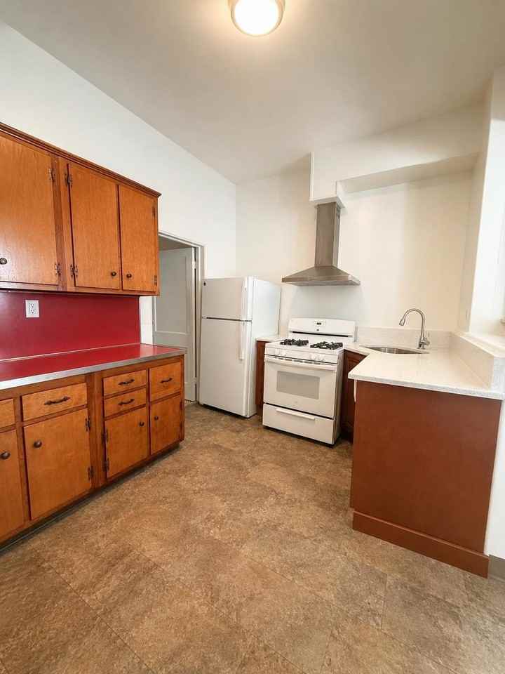 88 Sherman Pl #4 - Photo 6 of 15