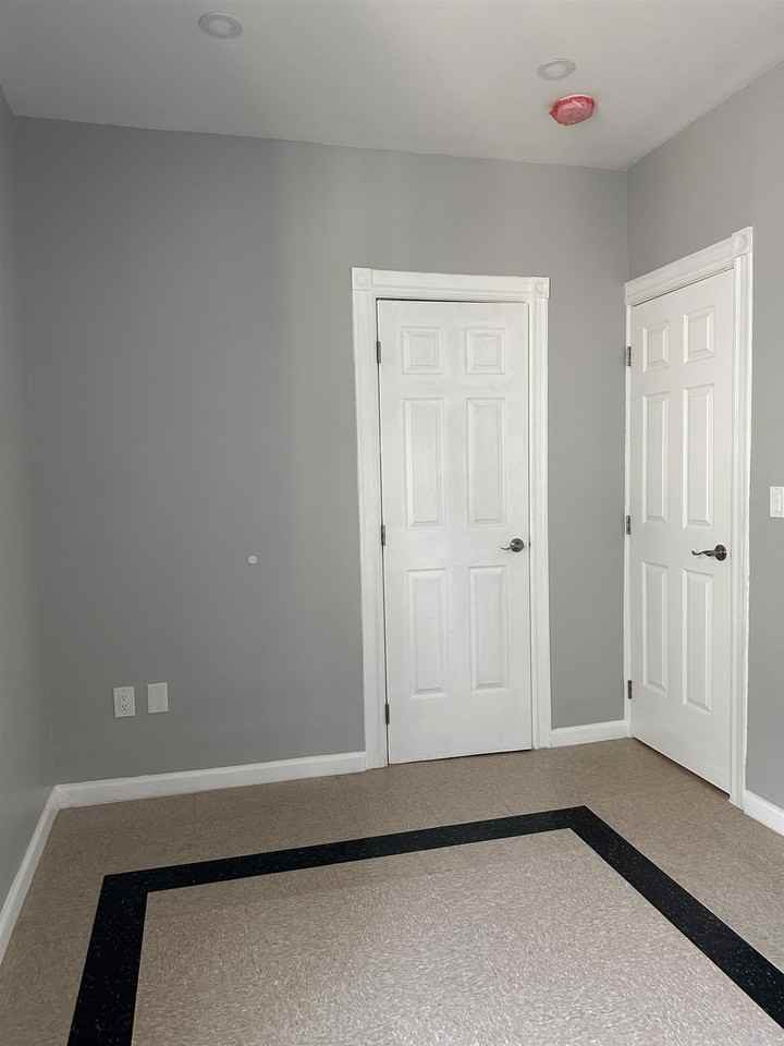156 Clerk St #2 - Photo 4 of 14