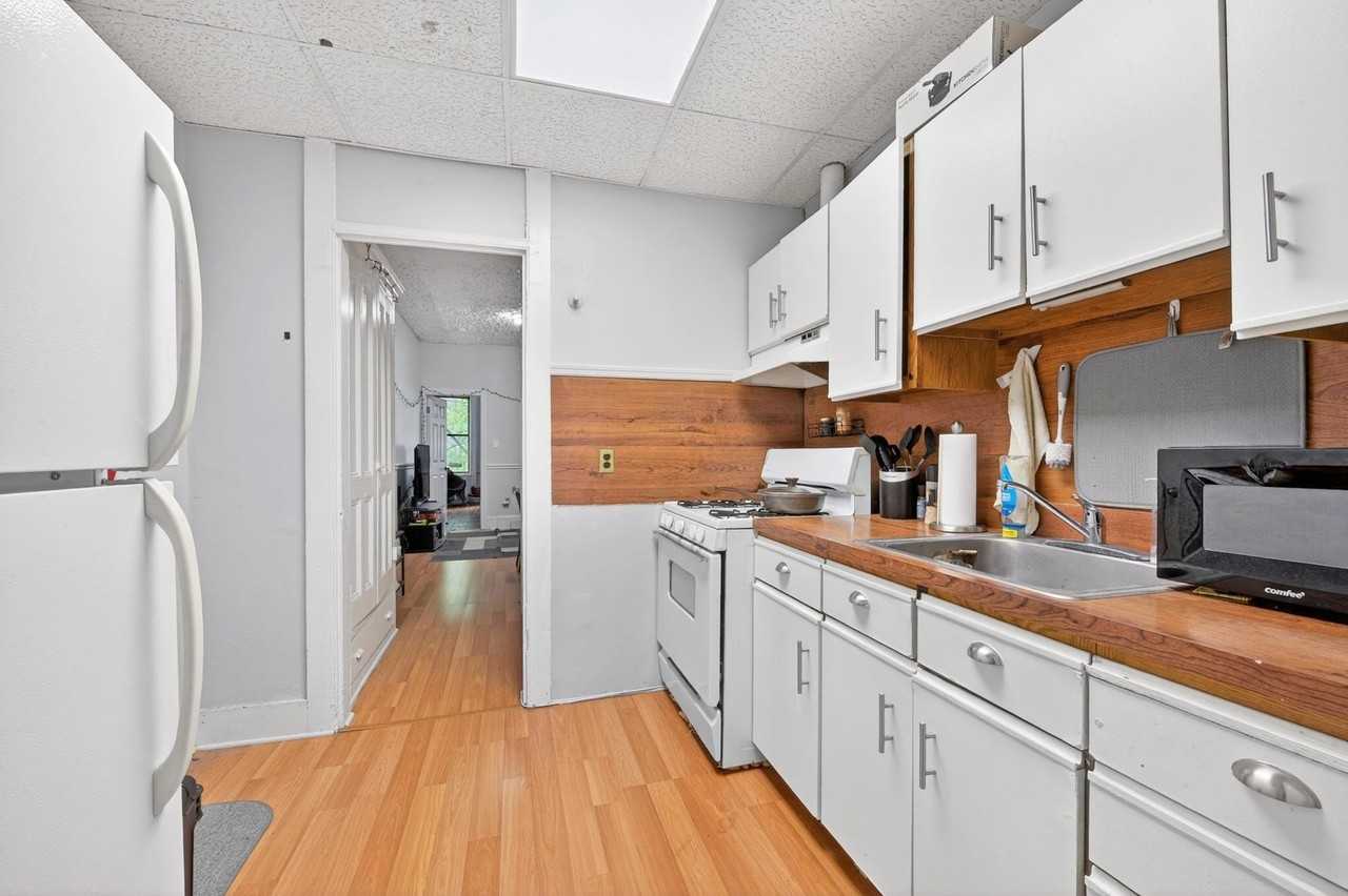 1109 Washington St #6 - Photo 3 of 18