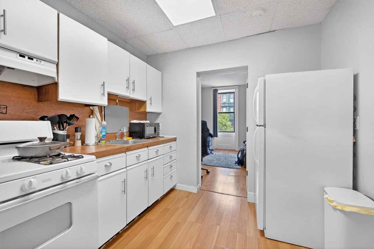 1109 Washington St #6 - Photo 5 of 18