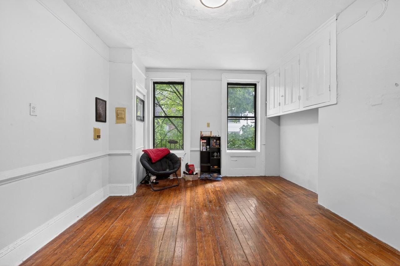 1109 Washington St #6 - Photo 6 of 18