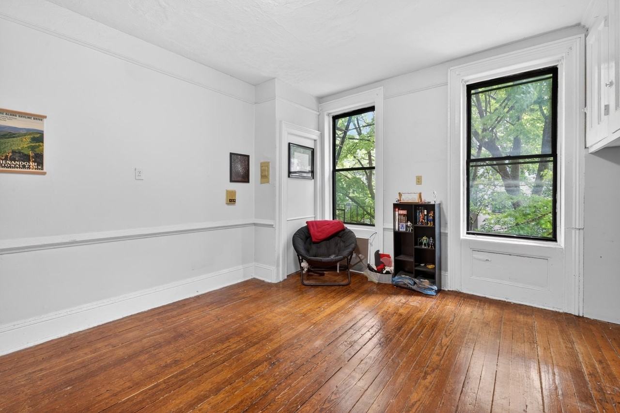 1109 Washington St #6 - Photo 7 of 18