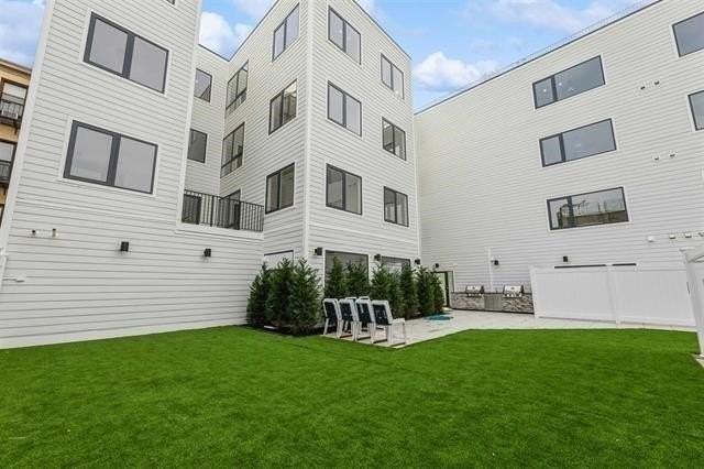 139 Brunswick St #202 - Photo 7 of 8