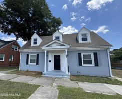 featured image of 304 N 11th St #A