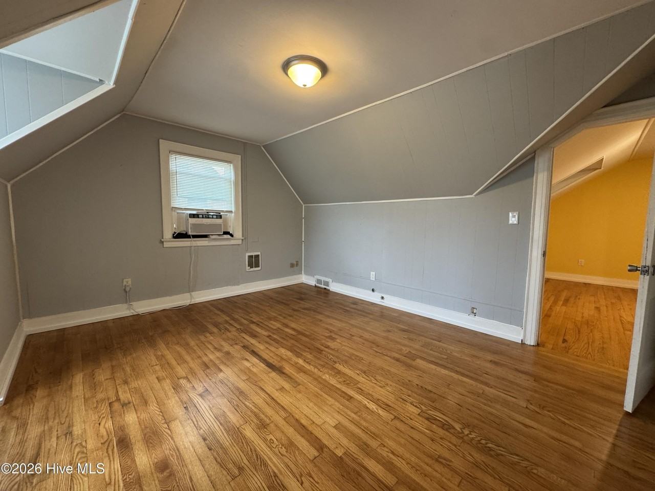 304 N 11th St #A - Photo 5 of 8