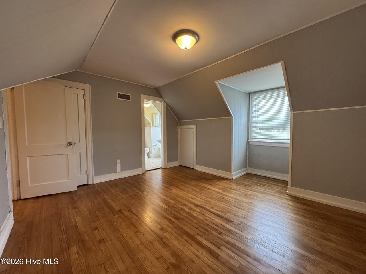 304 N 11th St #A - Photo 6 of 8