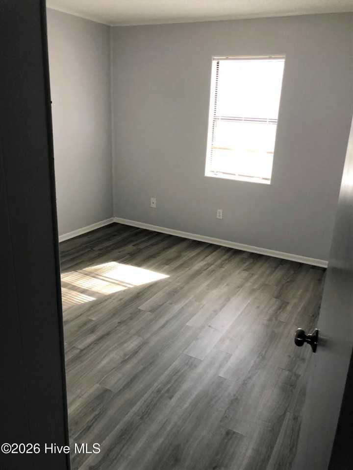 100 Ravenwood Dr #A - Photo 5 of 8