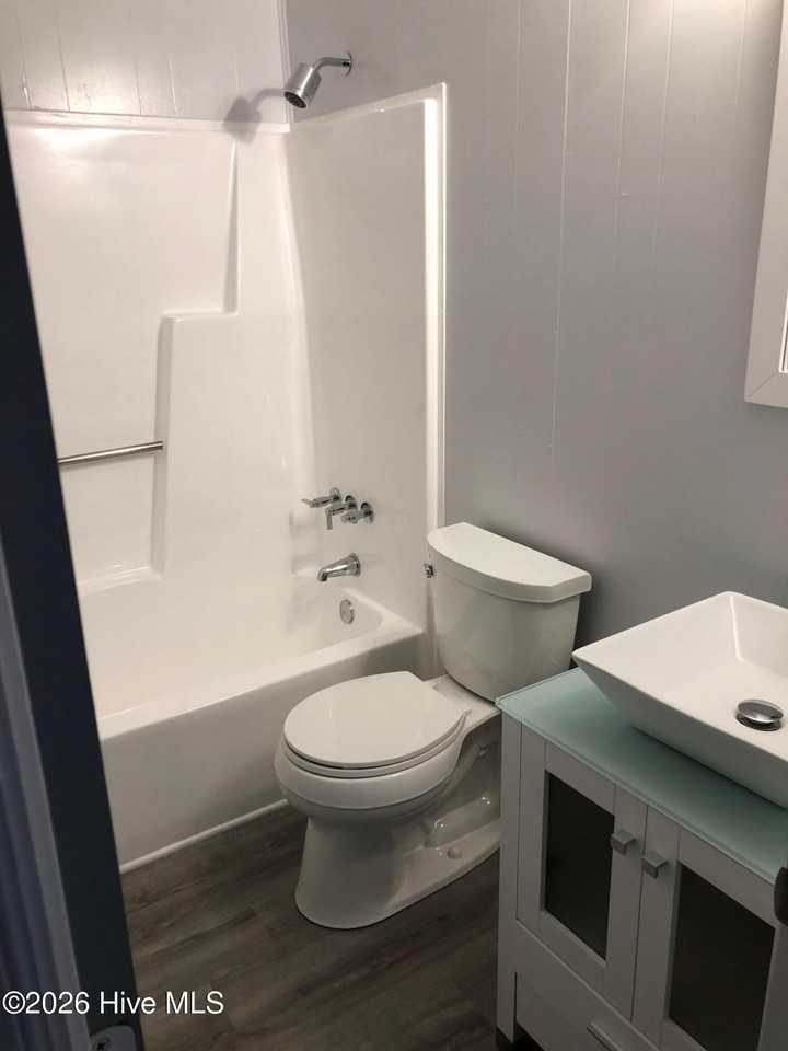 100 Ravenwood Dr #A - Photo 7 of 8