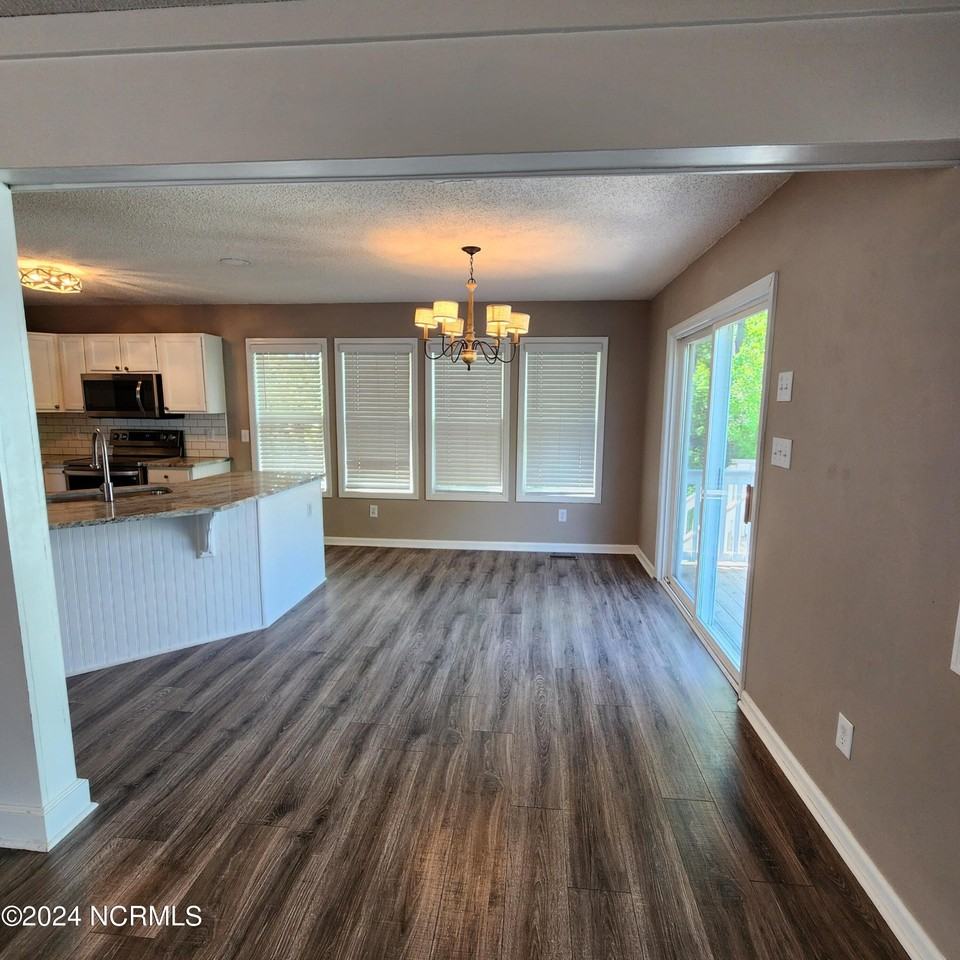 118 Wyndward Ct - Photo 7 of 33