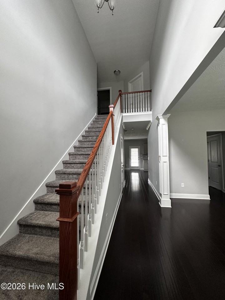 182 Caroleton Dr - Photo 2 of 28