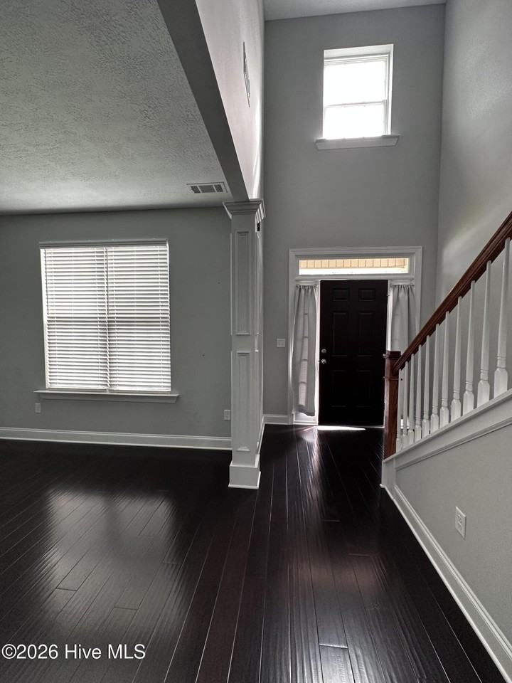 182 Caroleton Dr - Photo 4 of 28