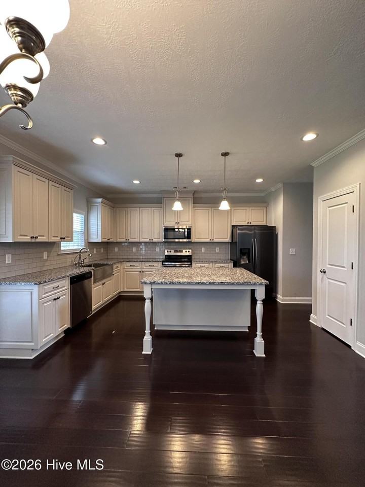 182 Caroleton Dr - Photo 6 of 28