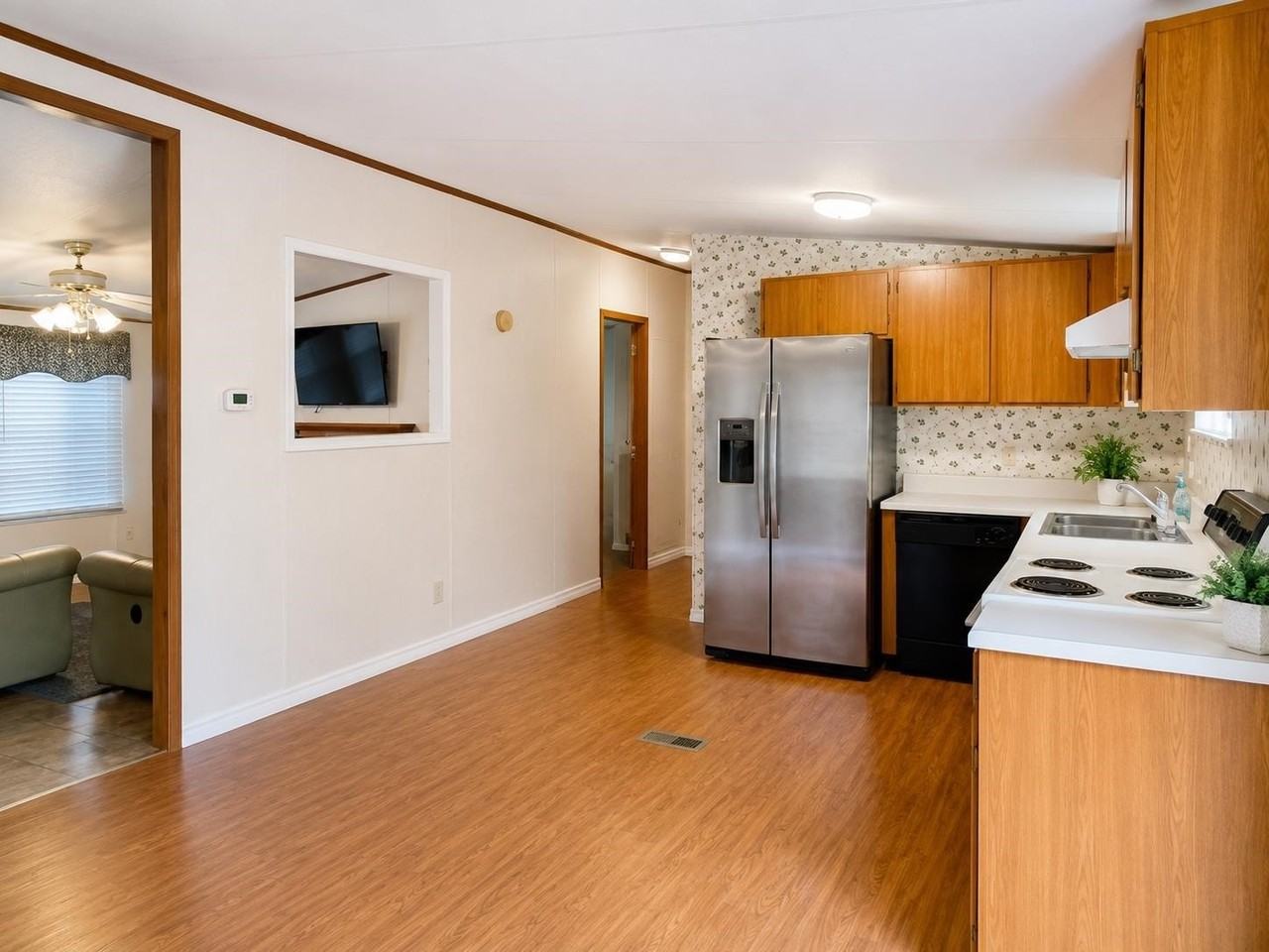 691 Beaver St - Photo 4 of 19