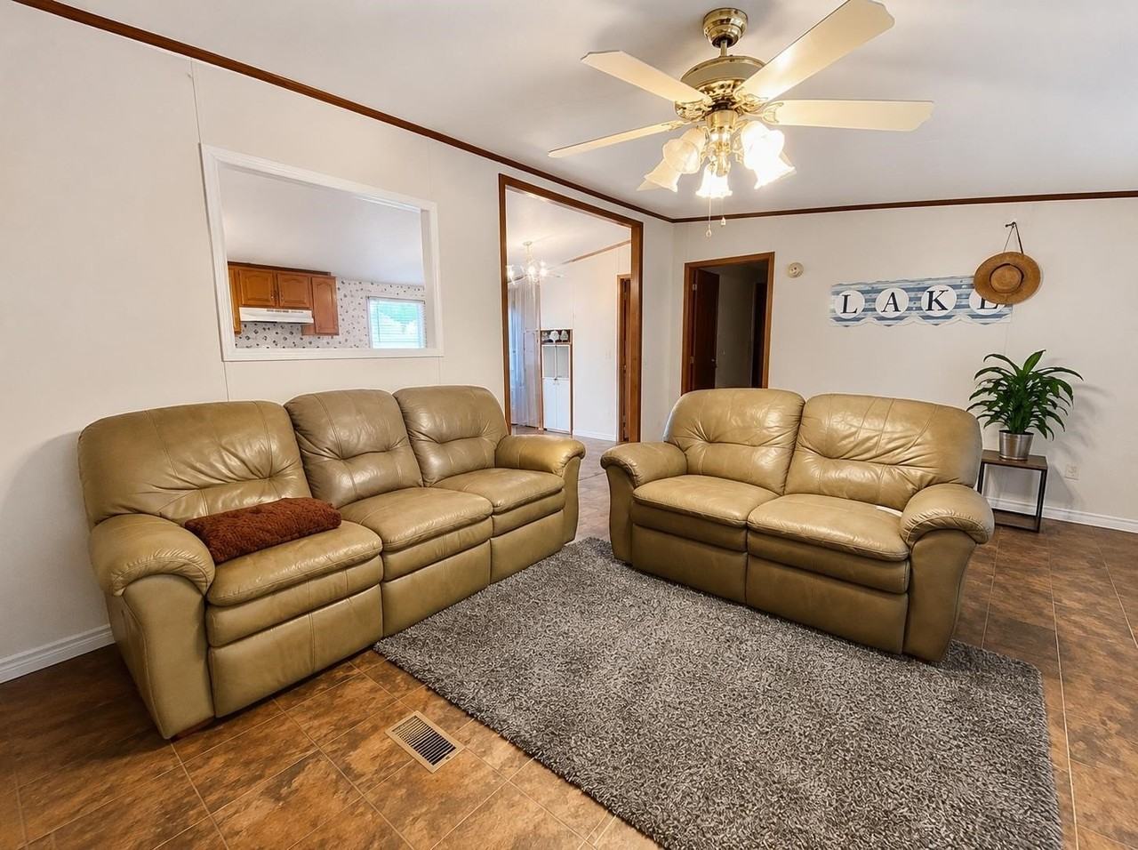 691 Beaver St - Photo 6 of 19