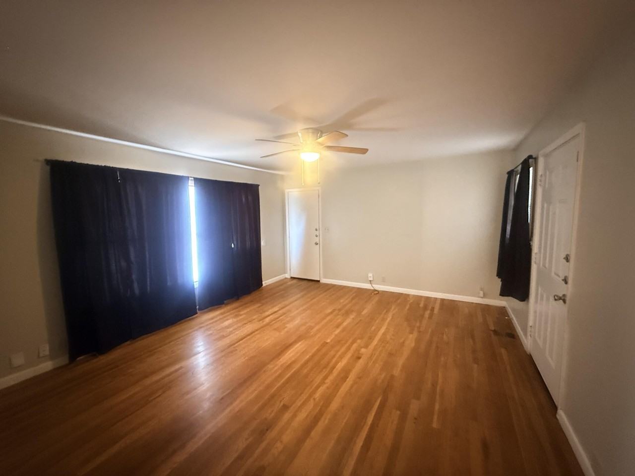 2521 40th St - Photo 2 of 7