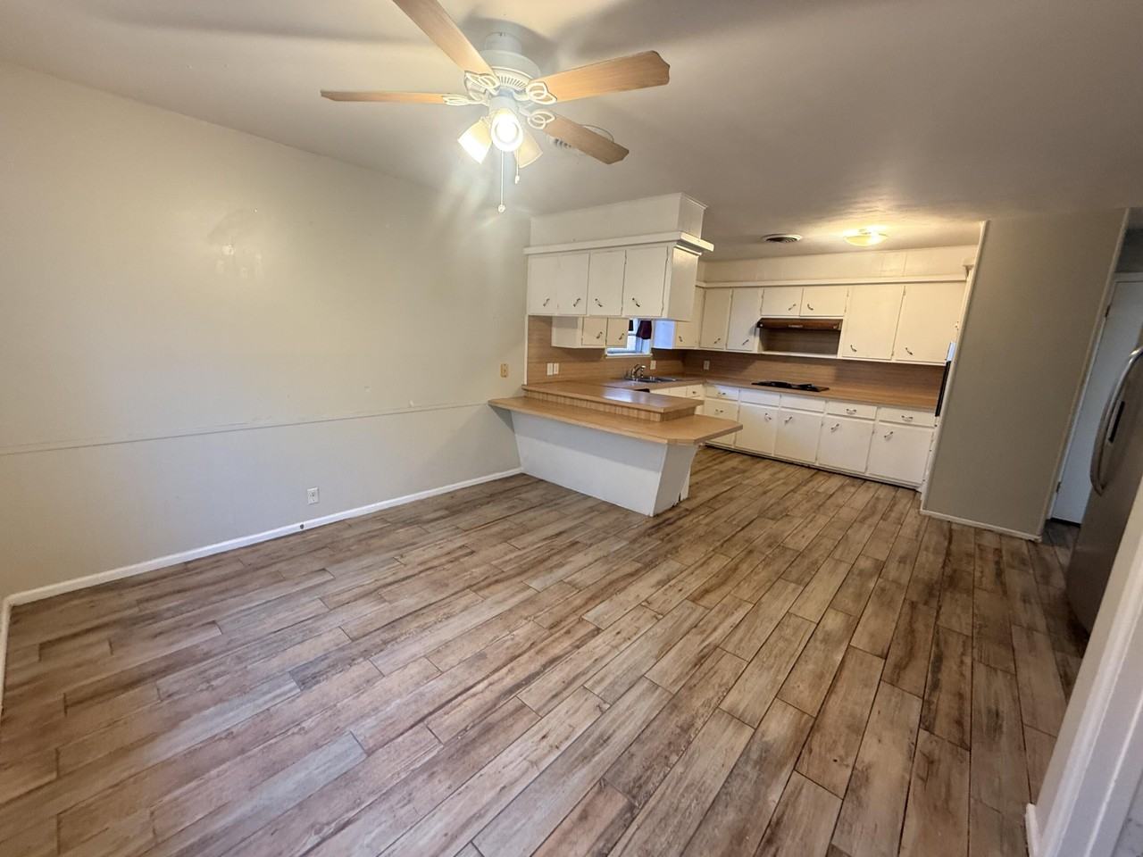 3018 68th St - Photo 4 of 9