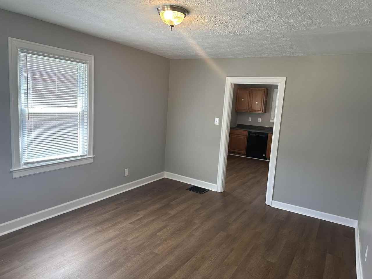 148 Fairlawn Ave - Photo 3 of 12