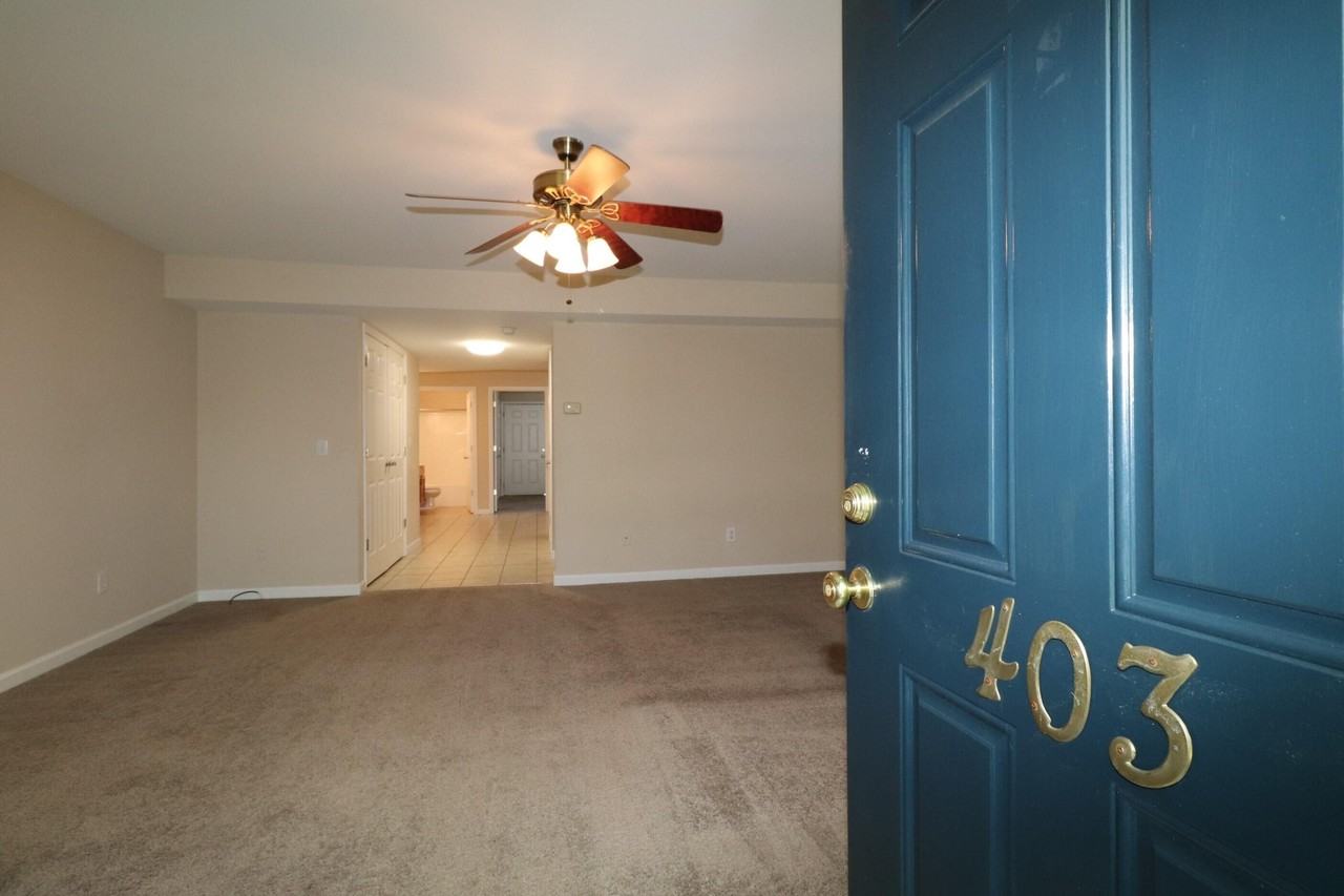 403 John Sutherland Dr - Photo 2 of 17