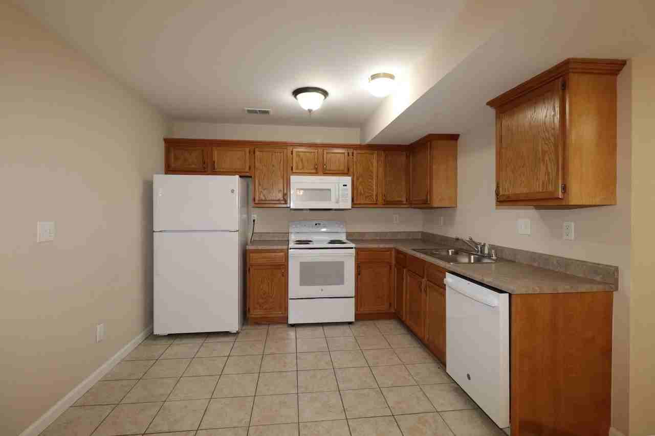 403 John Sutherland Dr - Photo 4 of 17
