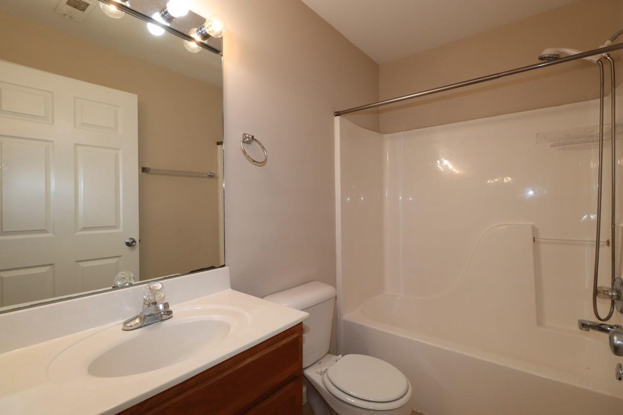403 John Sutherland Dr - Photo 7 of 17