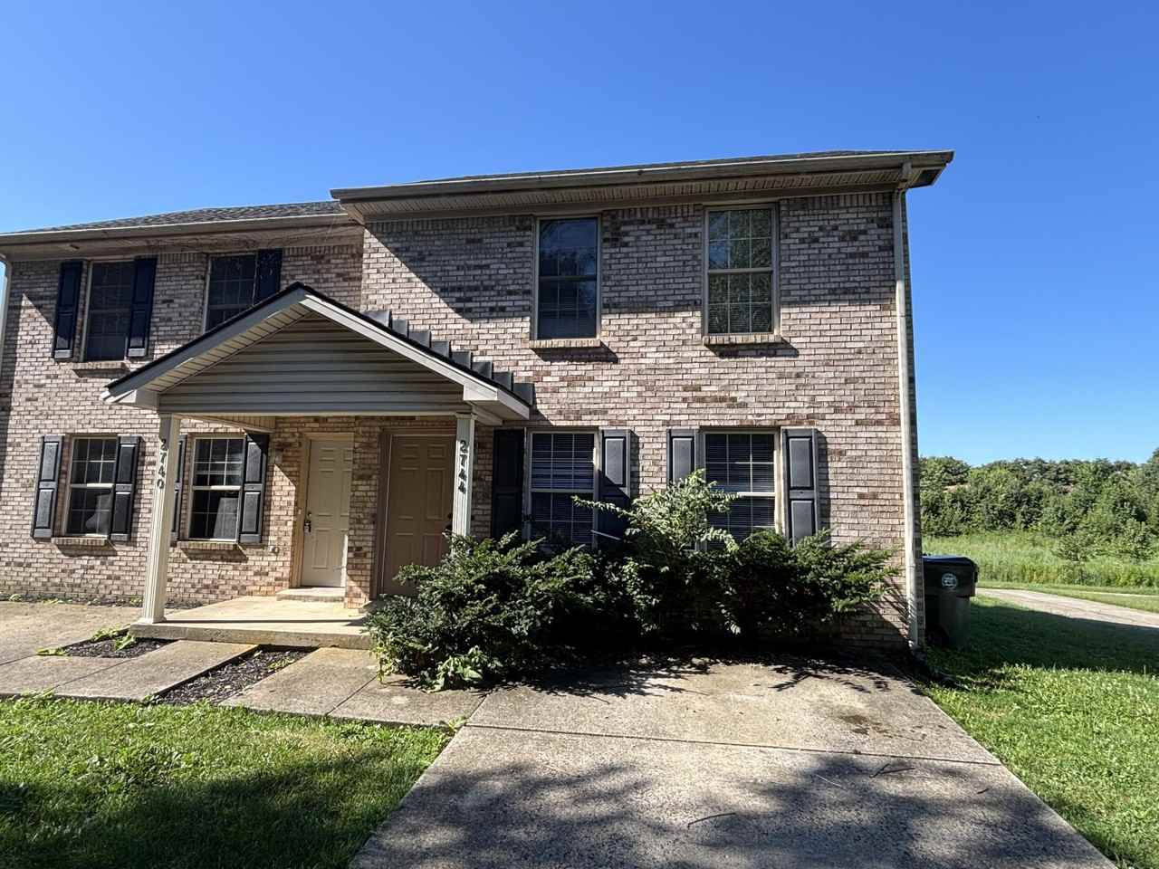 2744 Hayden Park Ln - Photo 2 of 9