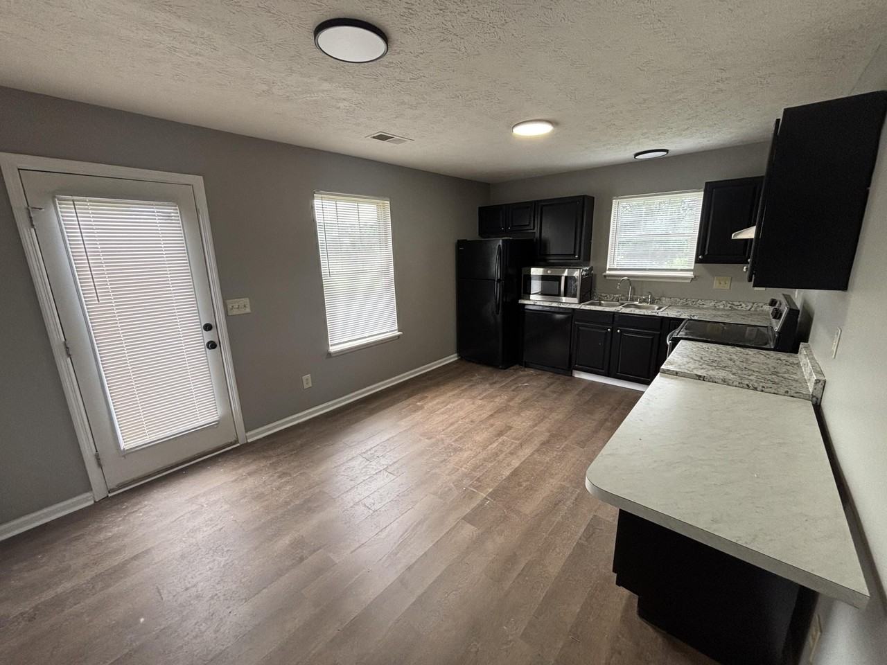 2744 Hayden Park Ln - Photo 4 of 9