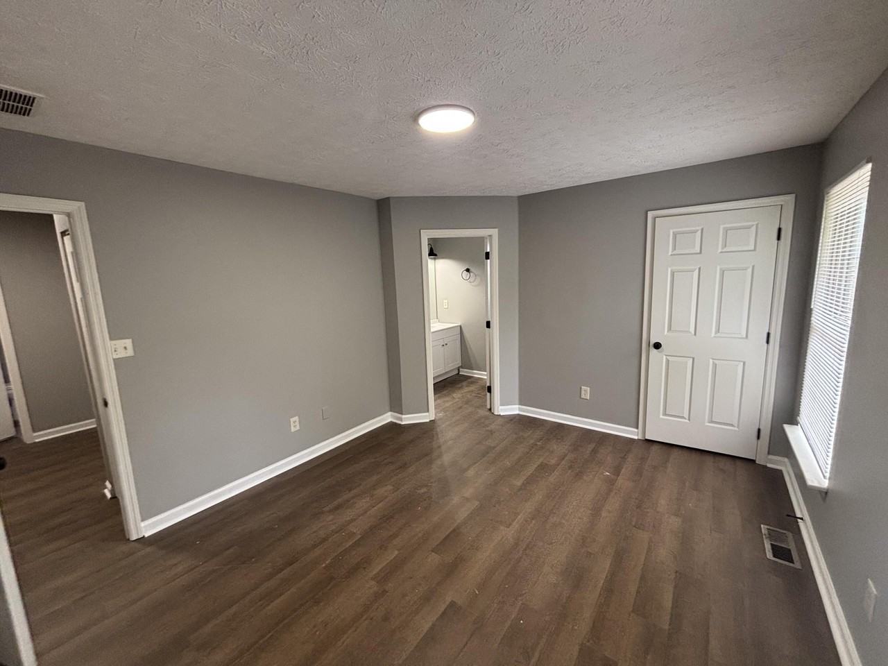 2744 Hayden Park Ln - Photo 5 of 9