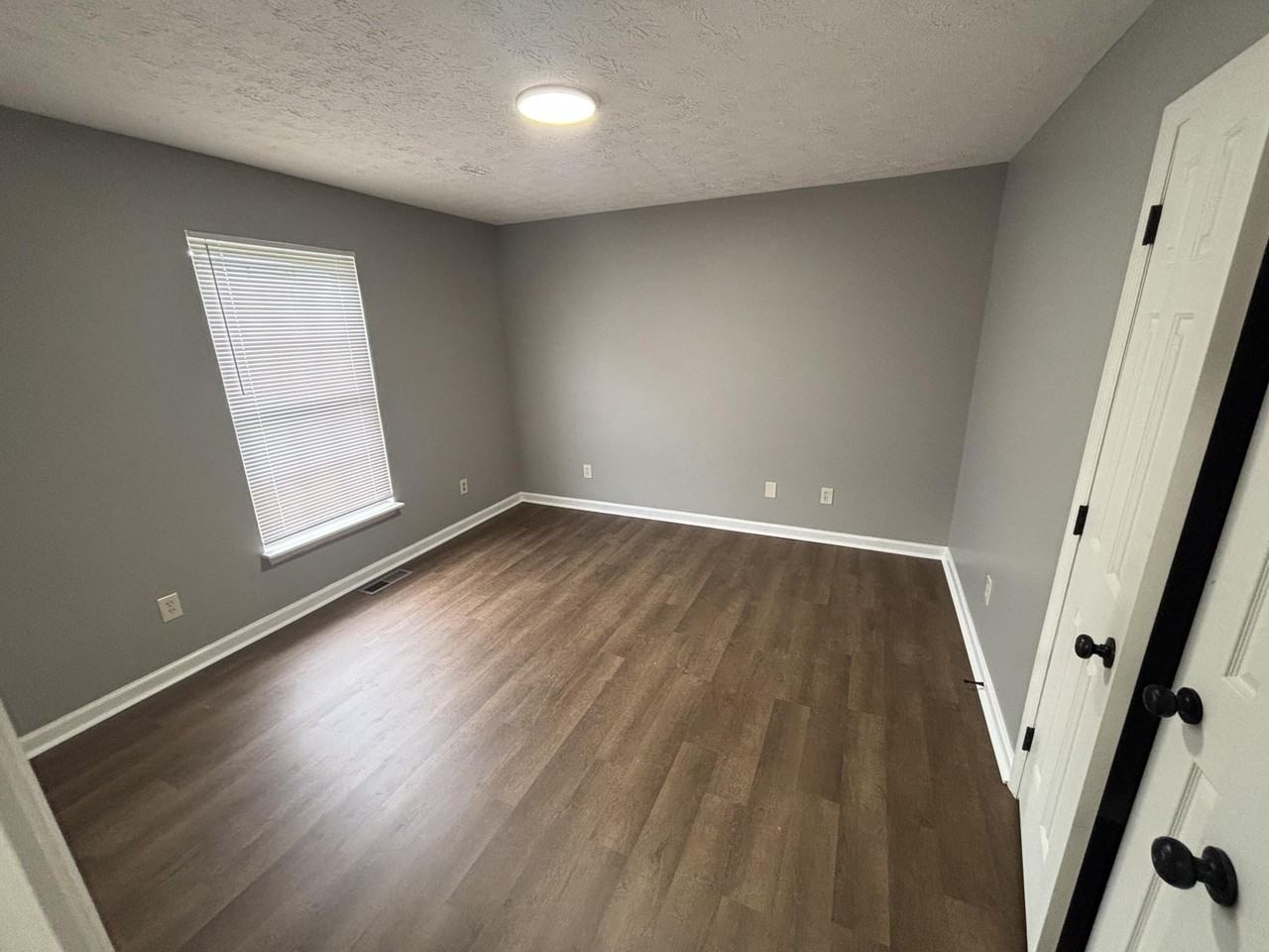 2744 Hayden Park Ln - Photo 7 of 9