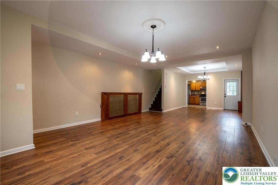 68 S Meade St - Photo 6 of 43