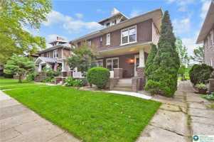 featured image of 1140 N New St