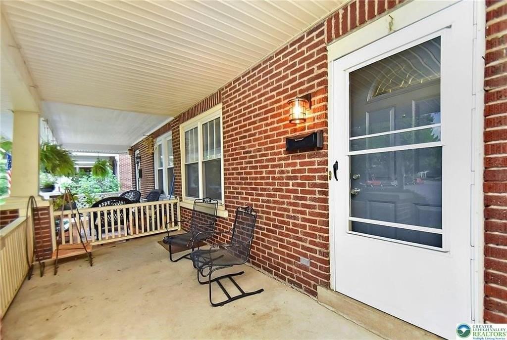 1140 N New St - Photo 2 of 18