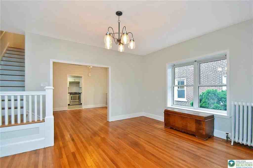 1140 N New St - Photo 4 of 18