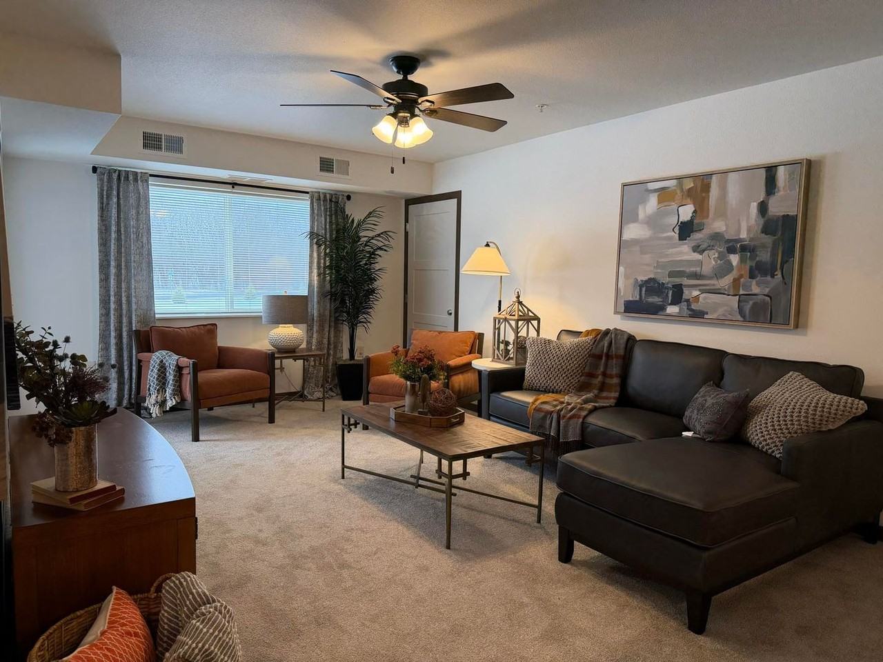 Chisago Lake Apartments (B) - Photo 4 of 12