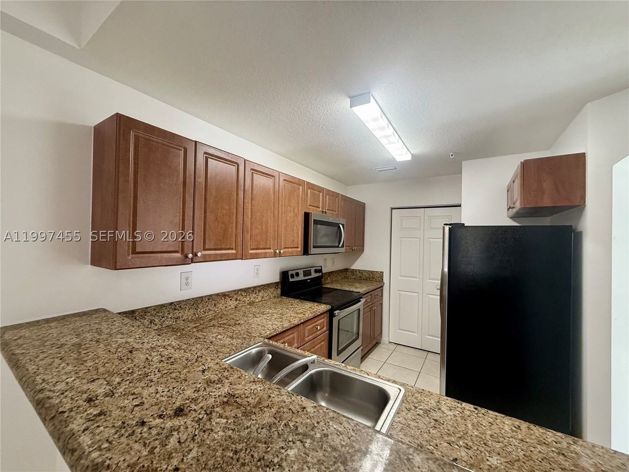 962 Sw 143rd Ave #2207 - Photo 4 of 20