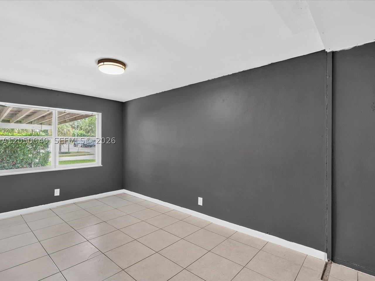 2513 Ne 33rd Ave #1-2 - Photo 7 of 20