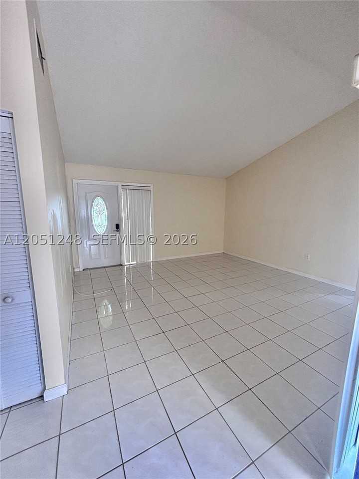 12271 Sw 205th St - Photo 2 of 15