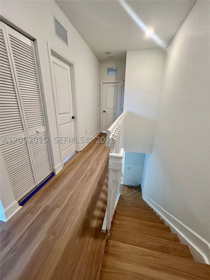 825 Ne 211th St #825 - Photo 2 of 17