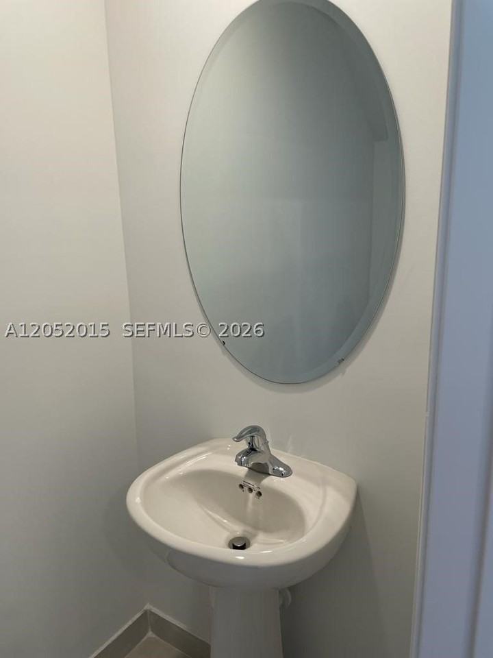 825 Ne 211th St #825 - Photo 7 of 17